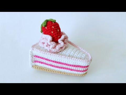 Видео: Клубничный торт крючком. Cake crochet pattern