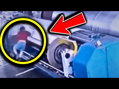 Видео: Авария вращающегося механизма попала на камеру...