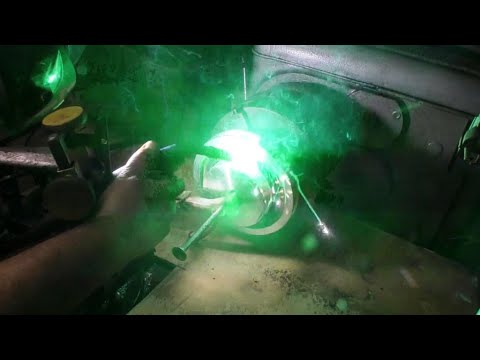 Видео: Двухручьевой шкив для самодельной циркулярки. Отходы в доходы.