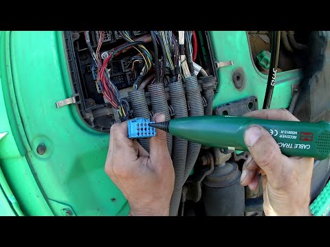 Видео: тягач Mercedes Actros MP3, не работает поворот прицепа, ремонт