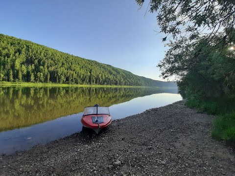 Видео: Отдых на р. Вишера. пос. Вишерогорск. Рыбалка. Сплав. Июнь 2021.