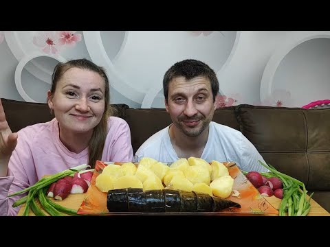 Видео: МУКБАНГ СКУМБРИЯ ГОРЯЧЕГО КОПЧЕНИЯ С КАРТОШКОЙ | MUKBANG HOT SMOKED MACKEREL WITH POTATOES #mukbang