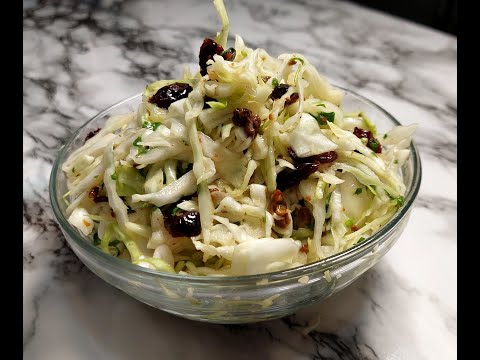 Видео: Пикантный салат из капусты.