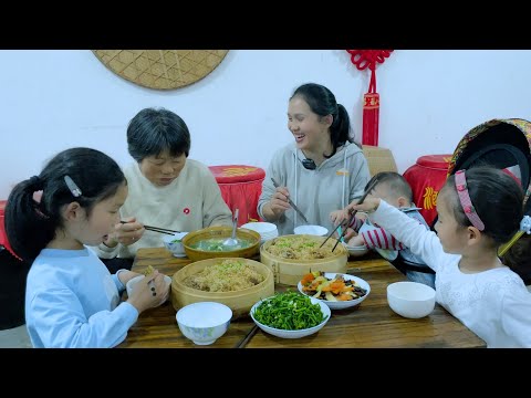 Видео: Свиные ребрышки на пару с клейким рисом,мягкие,клейкие и ароматные,Ниннин: лучше, чем в ресторанах