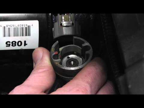 Видео: Установка датчика кулачка Jeep 2000-2006