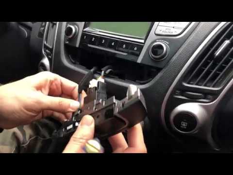 Видео: Как снять магнитолу Hyundai ix35 Tucson how to remove car dvd player cd dvd