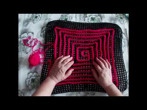 Видео: Вязание крючком на филейной сетке Диванная Подушка МК