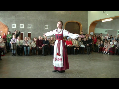 Видео: Сольная пляска  Зонова Ярослава