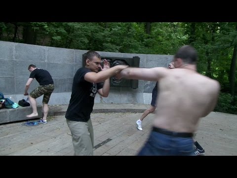 Видео: MIX! Guro A. Plaksin - RAPT. Уроки самозащита на улице. Панантукан, Силат, Арнис.