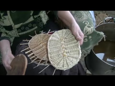Видео: Плетение изделий из ивового прута. Донышко для корзины из лозы. Часть 1