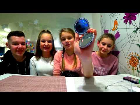 Видео: ЧТО МЫ НОСИМ В РЮКЗАКЕ?!!