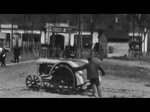 Видео: Вінниця 1928 року: нові кадри трактористів у середмісті