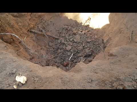 Видео: Обнаружение золотого самородка весом в 1 унцию на большой глубине. Minelab GPZ7000. Золотой треуг...