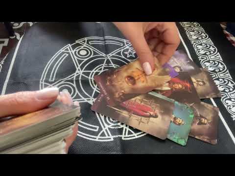 Видео: Харесва ли ме? Ще действа ли?💯 Таро с Ники❤️