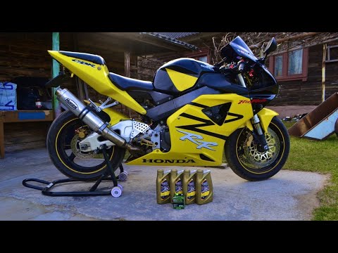 Видео: Замена масла на мотоцикле HONDA CBR954RR Fireblade SC50 [2021]