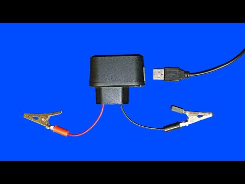 Видео: 2 идеи Как зарядить телефон если нет света от 12v - 6v