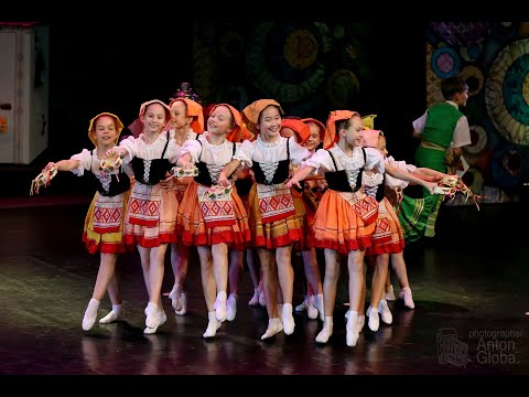 Видео: FOLK без границ, Тарантелла, Ансамбль Локтева, FOLK WITHOUT BORDERS, Tarantella, Loktev Ensemble