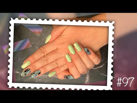 Видео: Плейлист - Маникюромагия.  💅  Домашний маникюр обычным лаком + кракелюр. Натуральные ногти!