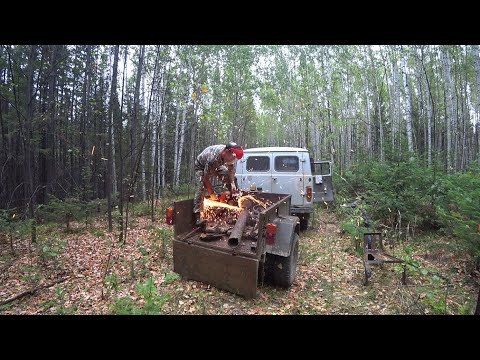 Видео: ПОИСК МЕТАЛЛА В ЛЕСУ ПРОДОЛЖАЕТСЯ! НАШЁЛ СТАРУЮ СТОЯНКУ ЛЕСОРУБОВ! СОБИРАЮ ТРАКИ И РАЗНЫЙ МЕТАЛЛ!!!