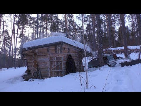 Видео: Где нет дорог.  Завез железо для крыши, на проходную избушку.