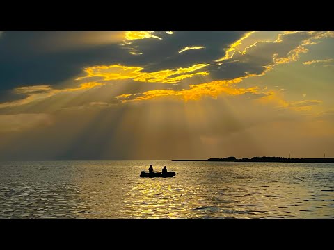 Видео: РЫБАЛКА НА МОРЕ,ЛОВИМ СУДАКА НА СПИНИНГ,ЛЕЩИ ЛОПАТЫ,ОСЕНИЙ ЖОР ПРИБЛИЖАЕТСЯ,ЗАКИДА ТРЕЩАТ  