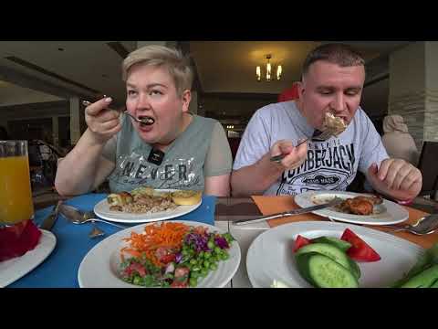 Видео: Мукбанг выясняем ОТНОШЕНИЯ 😤 Кто ВИНОВАТ в скандале 🤷‍♀️ Вован ЖАЛУЕТСЯ! Обед шведский стол в Египте