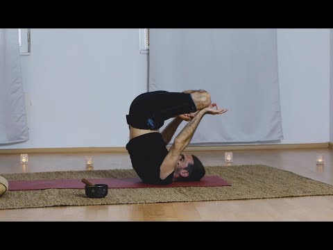 Видео: Йога вкъщи: Асани на инверсия - за напреднали