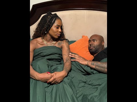 Видео: Когда Санни ставит под сомнение отцовство Майка из-за отсутствия Блейка!