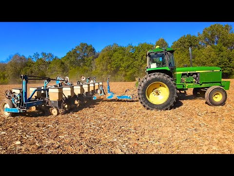 Видео: В Теннесси настало время сева канолы: сеялки John Deere 4650 и Kinze 2300