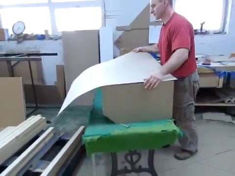Видео: Работа обивщиков мебели и швей