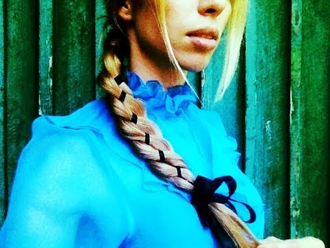 Видео: Коса с лентой. Вплетение ленты в косу.