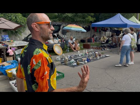Видео: БАЗАРНИЙ ДЕНЬ В КИЄВІ. РЕЧІ ЯКІ ПРОДАЮТЬ НА ЗЕМЛІ.