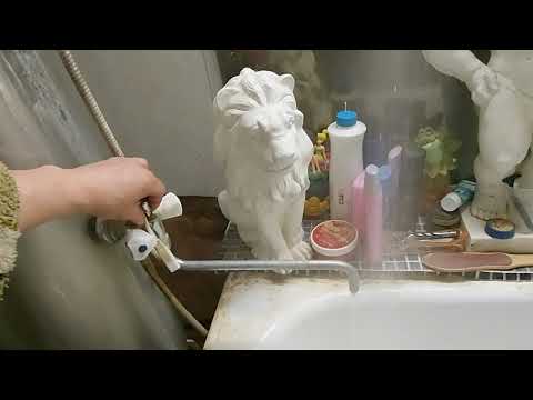 Видео: Помыться на даче как дома в ванной Колонка водогрейная титан