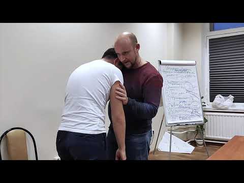 Видео: Демонстрация быстрого погружения в гипноз и гипнотических феноменов