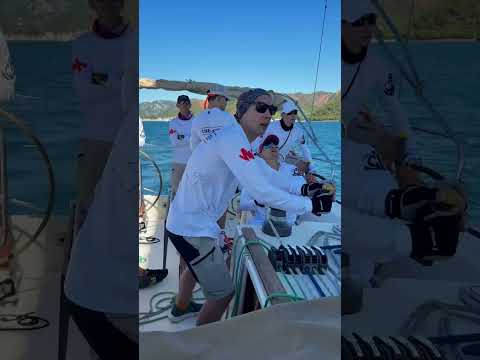 Видео: Команда клуба "Мужская природа" на гонке Соль и ветер! #яхтинг#сольиветер #мужскиеценности