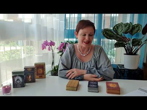 Видео: Замужество,будущий муж, внешность, характер, где встречу ,когда  + Заговор от одиночества на воздух