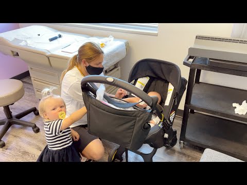 Видео: НАОМИ заболела - идем в больницу с Дэвидом и Маргаритой