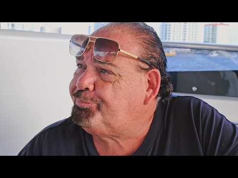 Видео: Жизнь на яхте — это не то, что вы думаете