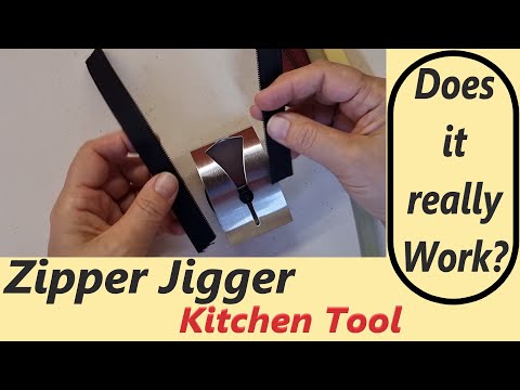 Видео: Это действительно работает? Как легко прикрепить бегунки к молниям с помощью удобного приспособле...