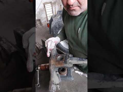 Видео: ЗАМЕНА ШКВОРНЕЙ. DAF-105