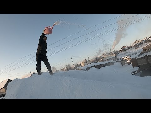 Видео: Строим ледяную горку для катания. Как починить новогоднюю гирлянду.#зима #горка #гирлянда