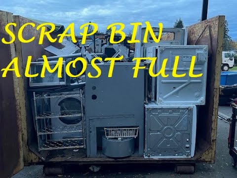 Видео: Убираю ещё хлам. Моя корзина для мусора почти заполнена.