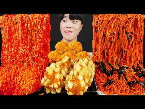 Видео: ASMR MUKBANG & Готовка | ОСТРАЯ ЛАПША & жареная курица & СЫР ХОТ-ДОГ | звук еды !!