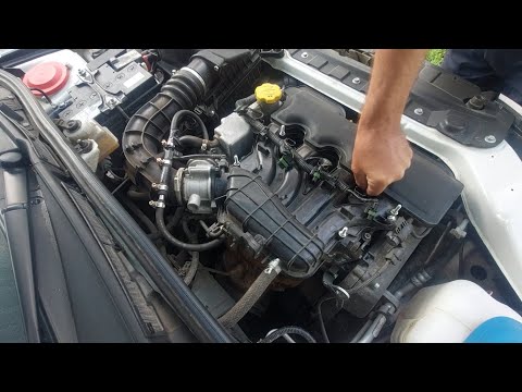 Видео: LADA GRANTA CROSS Замена заводских свечей зажигания пробег 23571 км Масло в свечном колодце