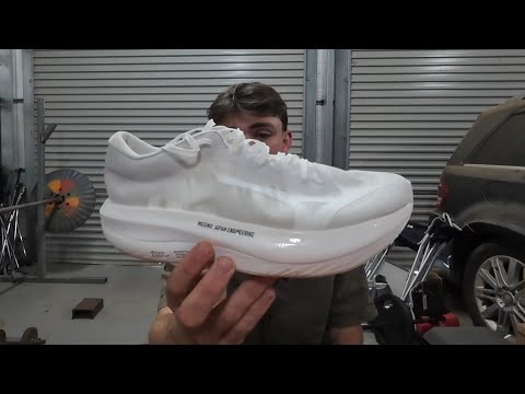 Видео: Mizuno Prototype Pure Первые впечатления: простота, эффективность, скорость