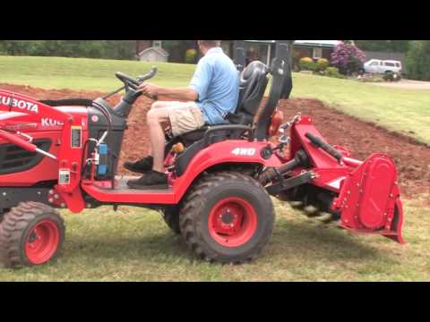 Видео: Как обрабатывать и переворачивать сад с помощью малолитражного трактора Kubota BX
