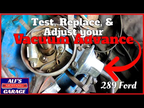 Видео: Замена и регулировка вакуумного усилителя опережения зажигания - Ford 289 V8 - Mustang 1967 года