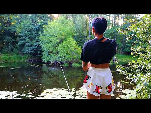 Видео: Рыбалка В УКРОМНОМ МЕСТЕ малой Реки. ОТДЫХ на природе с ночевкой! #458