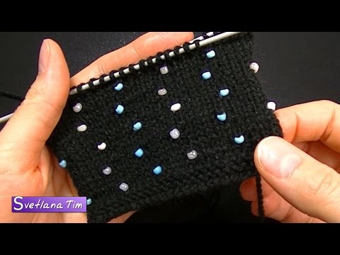 Видео: Как вязать с бисером. Вязание спицами с бусинами № 489
