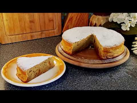 Видео: Грушевый пирог с клубничным сиропом | Рецепт